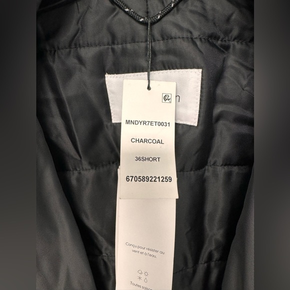 NWT! Calvin Klein light weight cold weather and rain coat! Slim fit with hood. - Picture 3 of 6